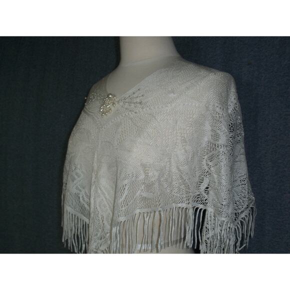 Wedding Bolero, Bridal White Wedding Shawl Wrap Bolero cape cover up - Picture 2 of 6